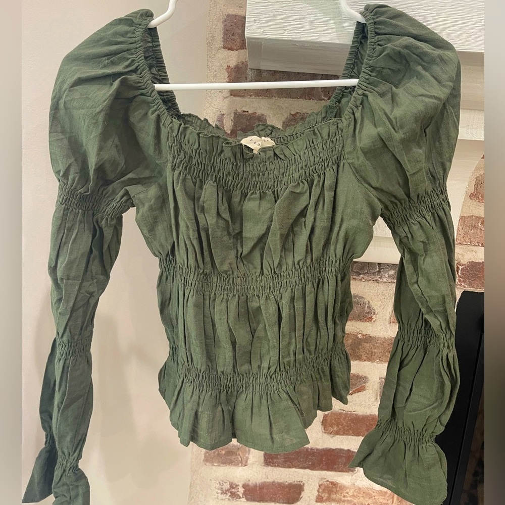Promesa Green Ruched Long Sleeve